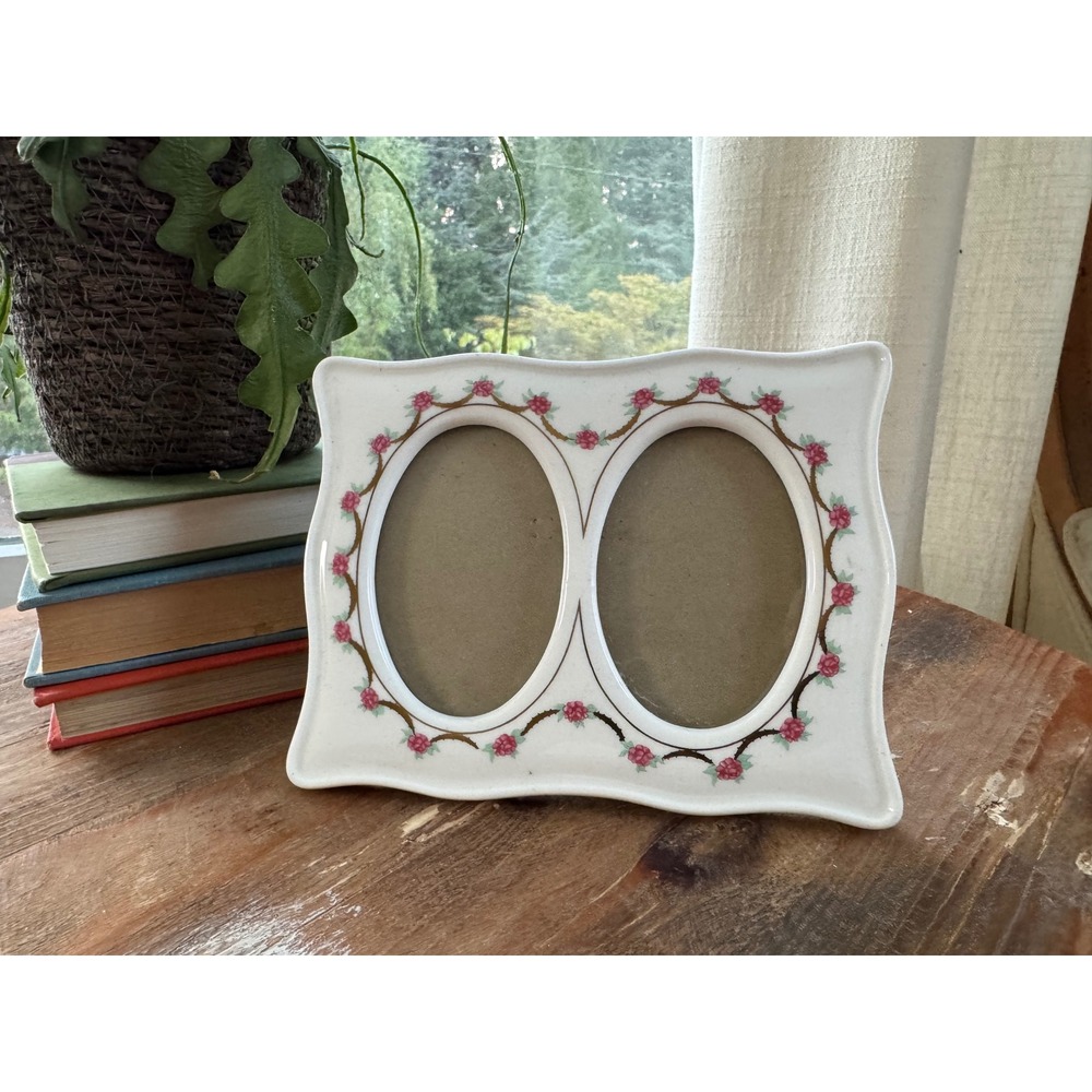 Vintage Ceramic Double Picture Frame Pink Rosebud Floral Scalloped Oval 5x7